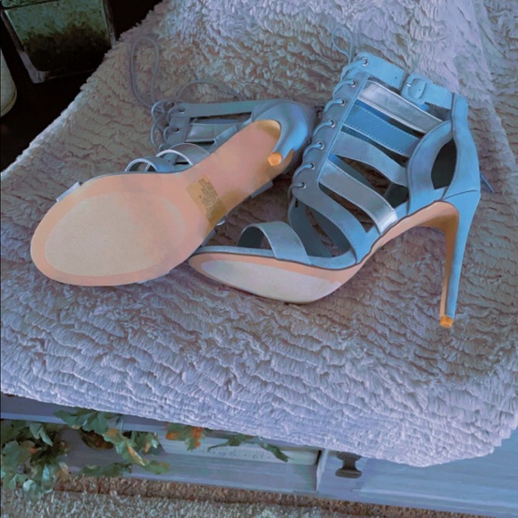 New never worn❣️❣️❣️ - Picture 2 of 3